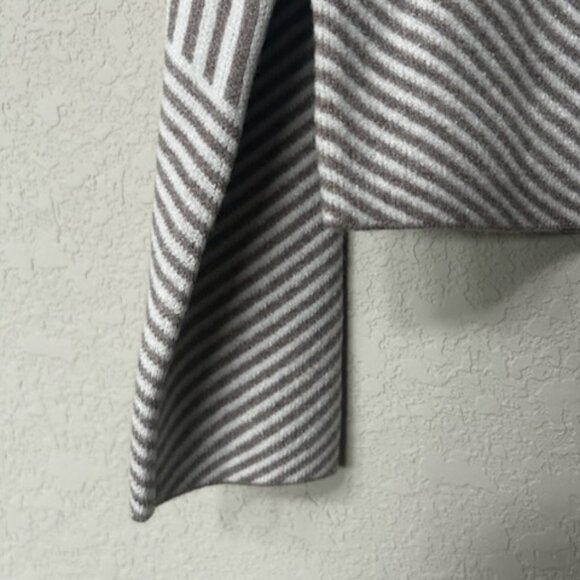 NWT Cynthia Rowley Fitted Mock Turtleneck Striped Sweater - Picture 5 of 9